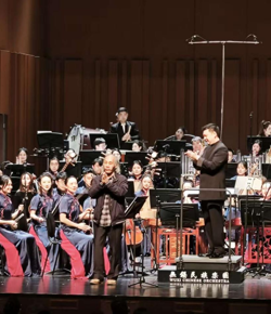 钟峻程《山里苗寨》亮相申城，民族乐韵获满堂彩