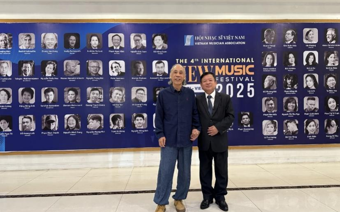 以乐为桥，情系邻邦丨钟峻程《友谊长青》在越南河内奏响友谊颂歌